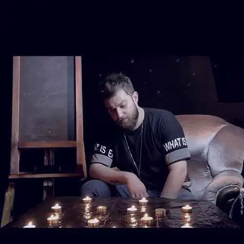 شمع میچینم واسه تو کل خونه رو